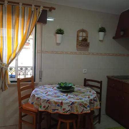 Moradia Meca - Casas Nazaré